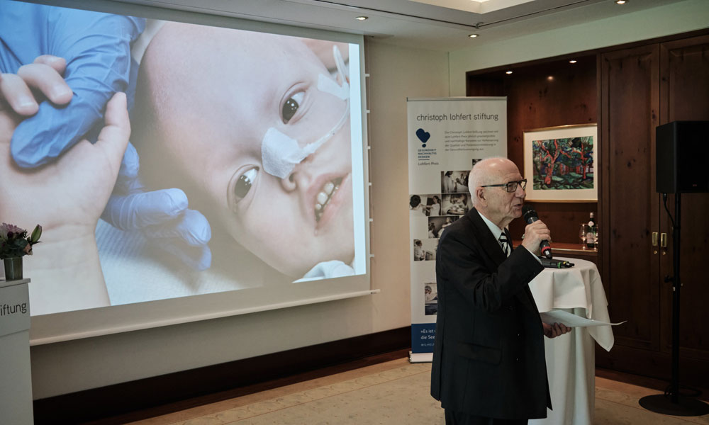 Prof. Heinz Lohmann moderierte die Verleihung des Lohfert-Preises 2024