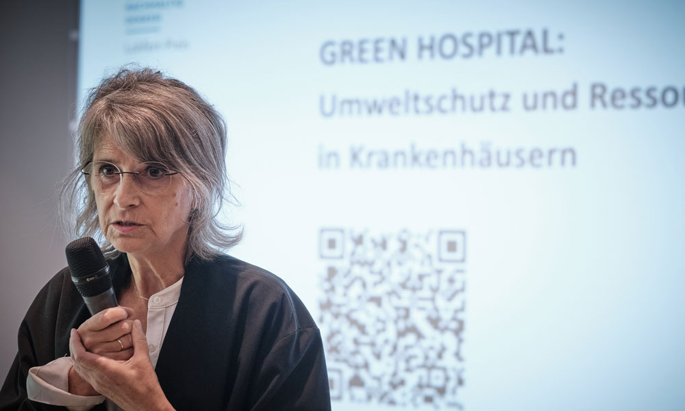 Schirmherrin Dr. Regina Klakow-Franck kündigt das Ausschreibungsthema für den Lohfert-Preis 2025 an