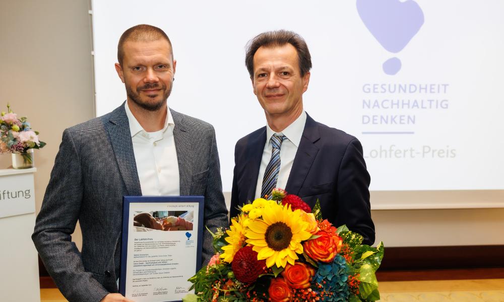 Preisträger Patrick Emmerlich, Projektkoordinator von Carus Green und Janko Haft, Kaufmännischer Vorstand des UK Dresden