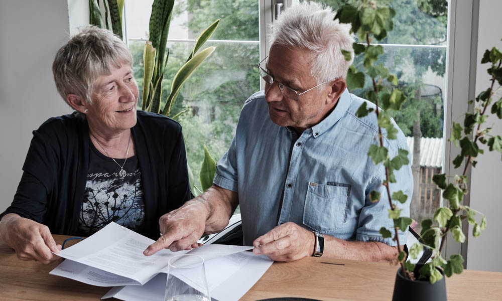 Gemeinsam die nächsten Schritte besprechen: Im Jahr 2022 gewannen die leicht verständlichen Patientenbriefe den Lohfert-Preis. Bild: B.Solcher