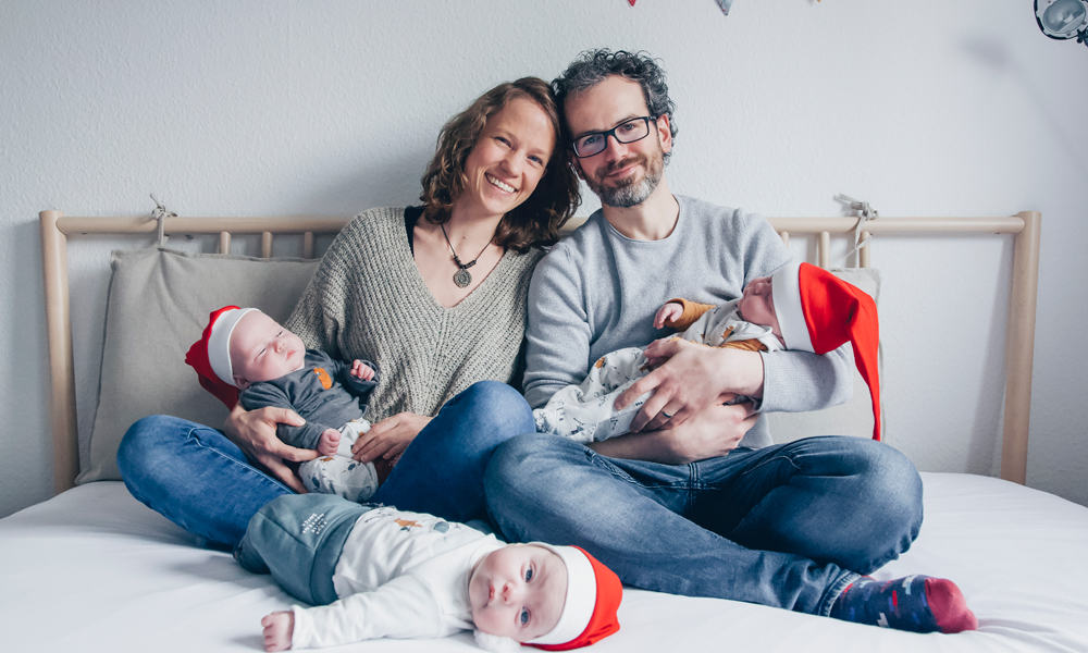 Eine Familie mit Drillingen braucht im Alltag viele helfende Hände. Copyright: erikagoerz.com